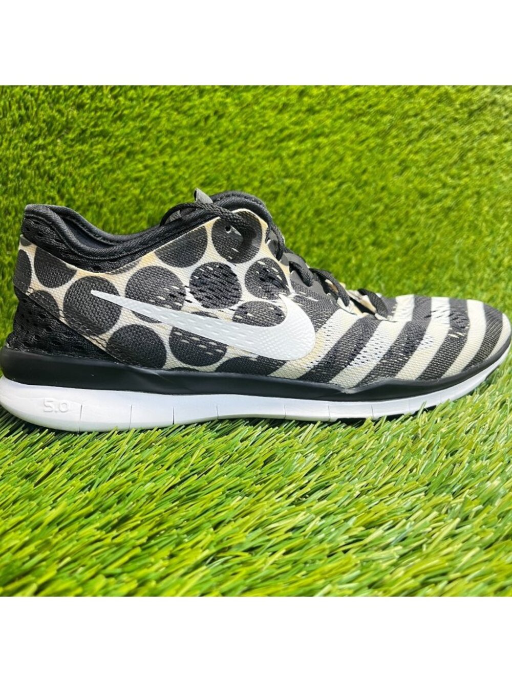 Nike Free 5.0 TR Fit 5 Womens Size 8 Black White Athletic Running Shoes Sneakers